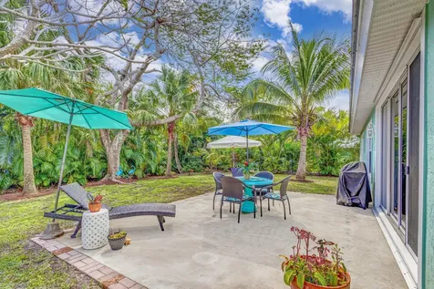 9122 SE Pomona Street Hobe Sound FL 33455