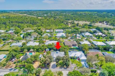 9122 SE Pomona Street Hobe Sound FL 33455
