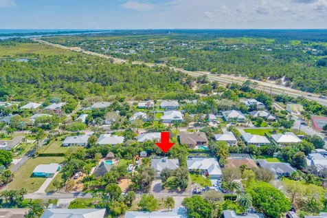 9122 SE Pomona Street Hobe Sound FL 33455
