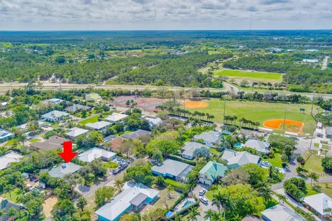 9122 SE Pomona Street Hobe Sound FL 33455