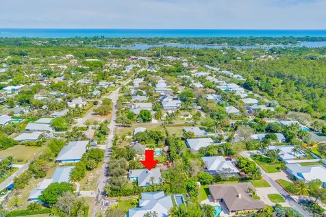 9122 SE Pomona Street Hobe Sound FL 33455
