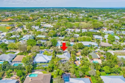 9122 SE Pomona Street Hobe Sound FL 33455