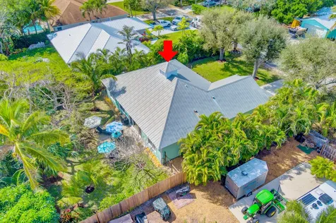 9122 SE Pomona Street Hobe Sound FL 33455