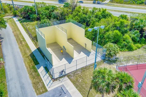 9122 SE Pomona Street Hobe Sound FL 33455