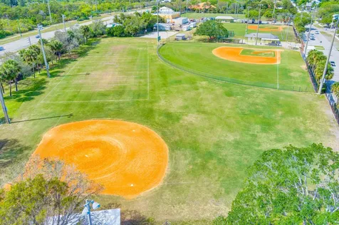 9122 SE Pomona Street Hobe Sound FL 33455