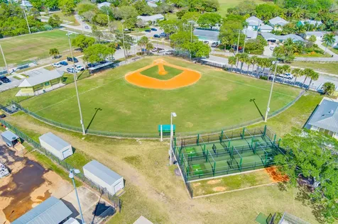 9122 SE Pomona Street Hobe Sound FL 33455