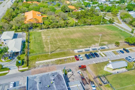 9122 SE Pomona Street Hobe Sound FL 33455