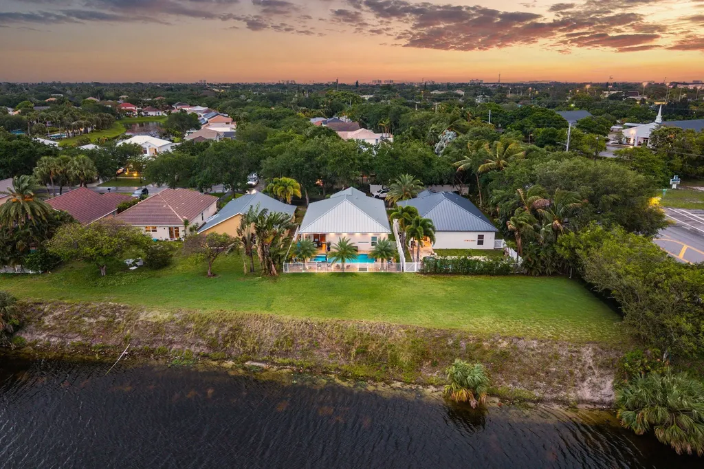 494 Enfield Court Delray Beach FL 33444