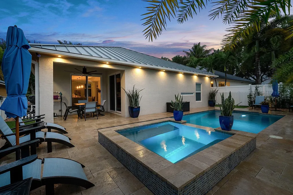 494 Enfield Court Delray Beach FL 33444