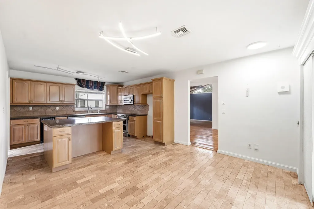 11451 NW 30th Street Coral Springs FL 33065