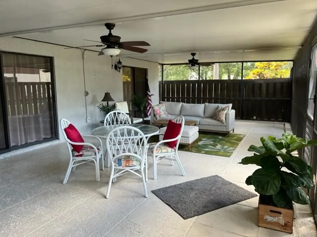 301 SE Castle Court Port St Lucie FL 34952
