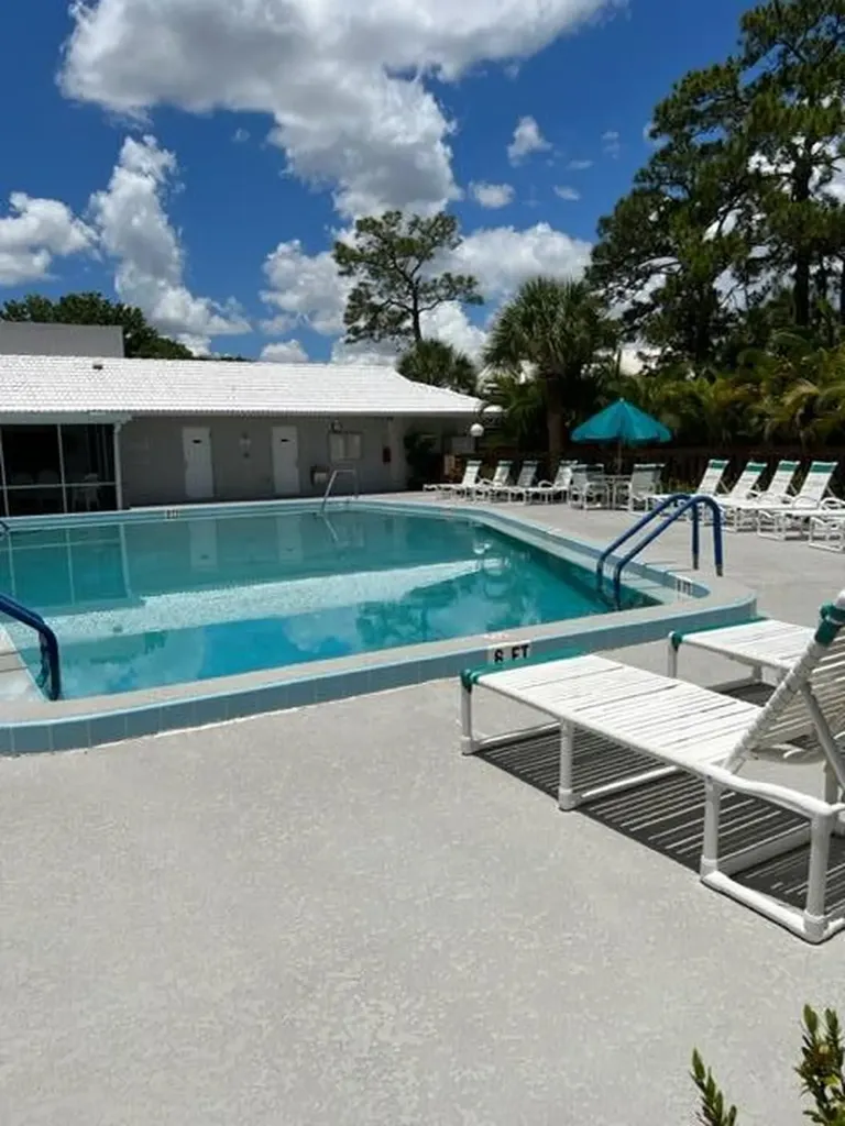 301 SE Castle Court Port St Lucie FL 34952