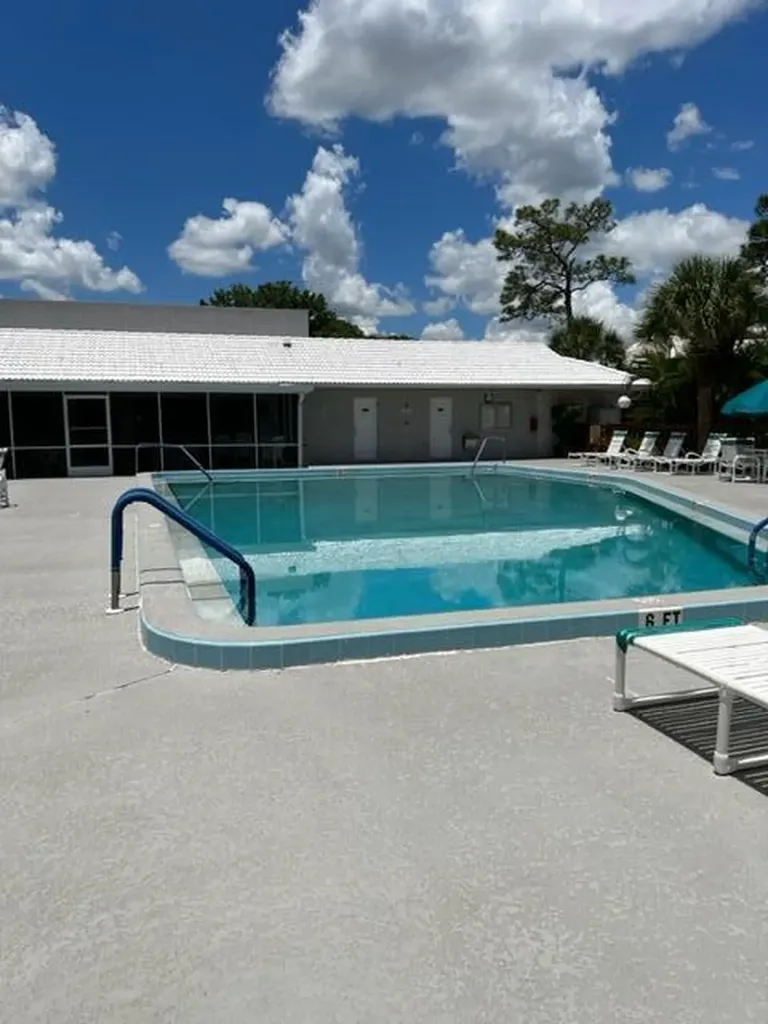 301 SE Castle Court Port St Lucie FL 34952