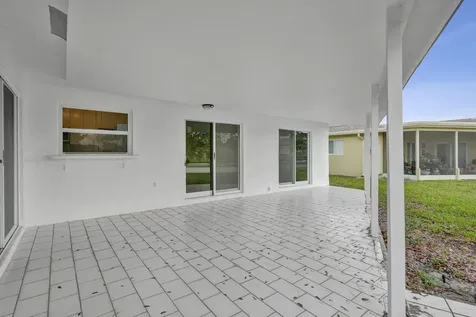 6606 NW 95th Avenue Tamarac FL 33321
