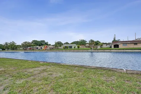 6606 NW 95th Avenue Tamarac FL 33321