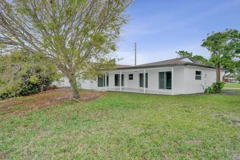 6606 NW 95th Avenue Tamarac FL 33321