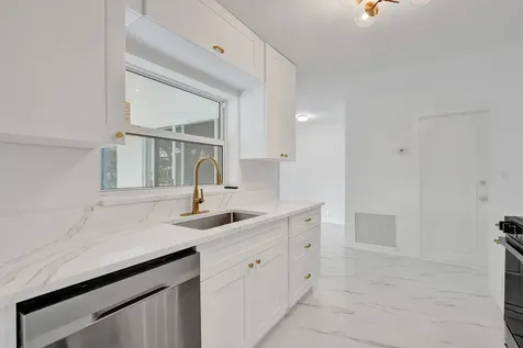 6606 NW 95th Avenue Tamarac FL 33321