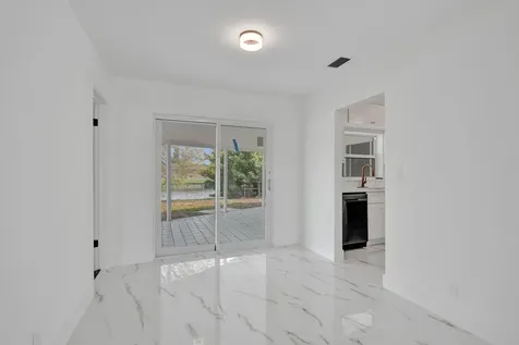 6606 NW 95th Avenue Tamarac FL 33321