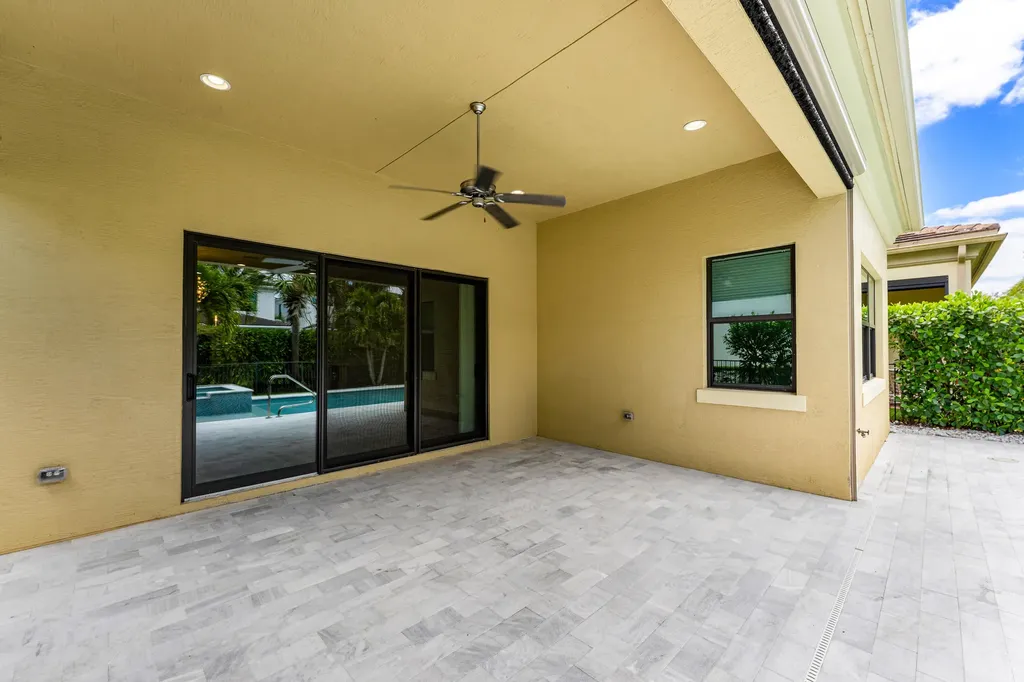 13129 Faberge Place Palm Beach Gardens FL 33418