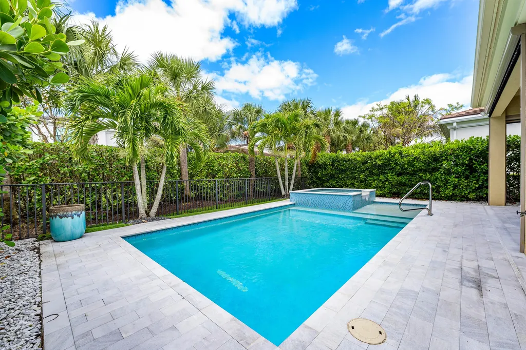 13129 Faberge Place Palm Beach Gardens FL 33418
