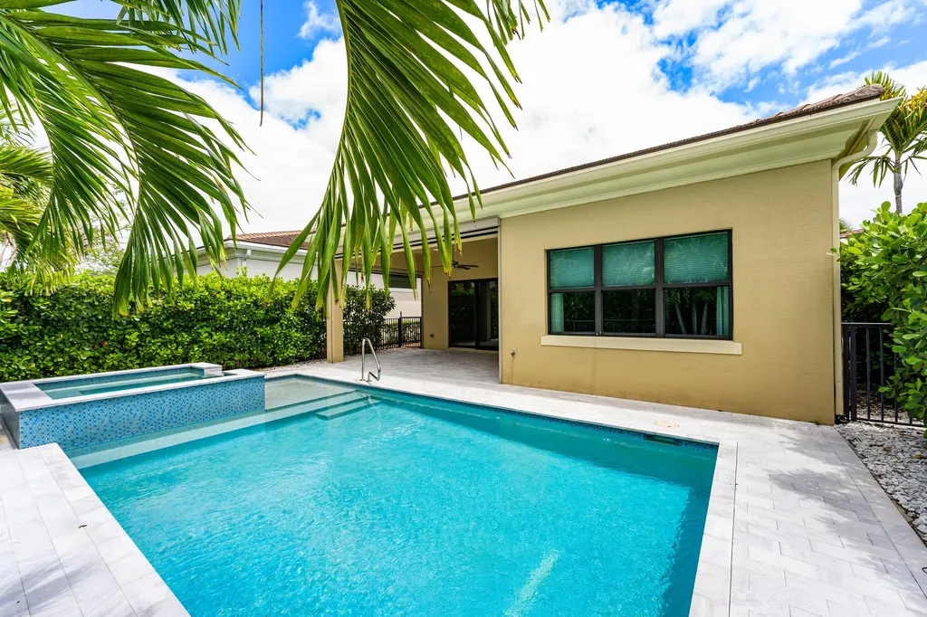 13129 Faberge Place Palm Beach Gardens FL 33418