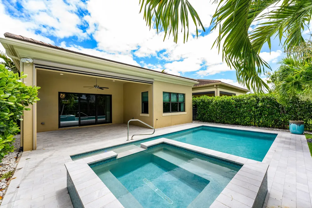 13129 Faberge Place Palm Beach Gardens FL 33418