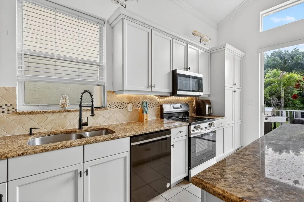 1572 Briar Oak Drive Royal Palm Beach FL 33411