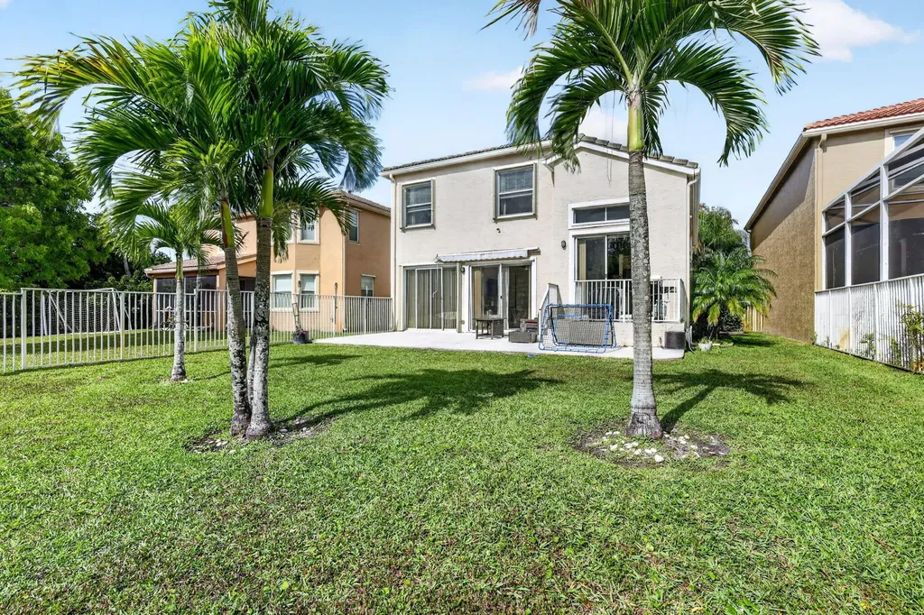1572 Briar Oak Drive Royal Palm Beach FL 33411