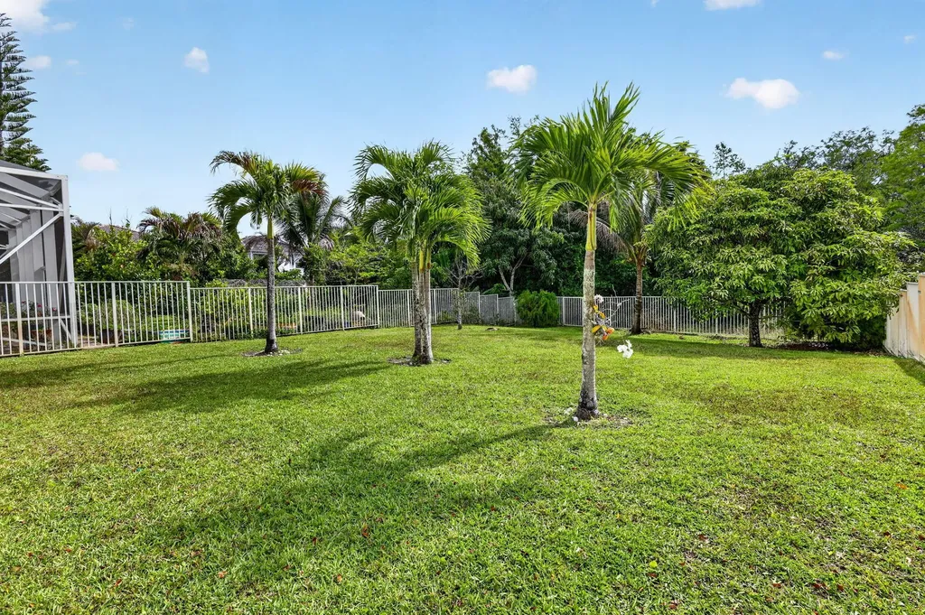 1572 Briar Oak Drive Royal Palm Beach FL 33411