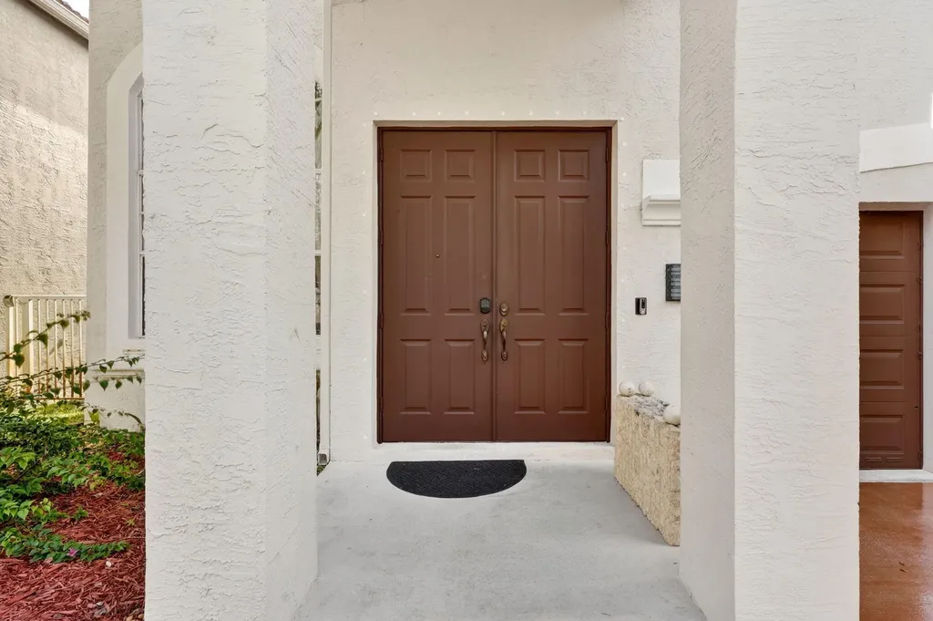 1572 Briar Oak Drive Royal Palm Beach FL 33411
