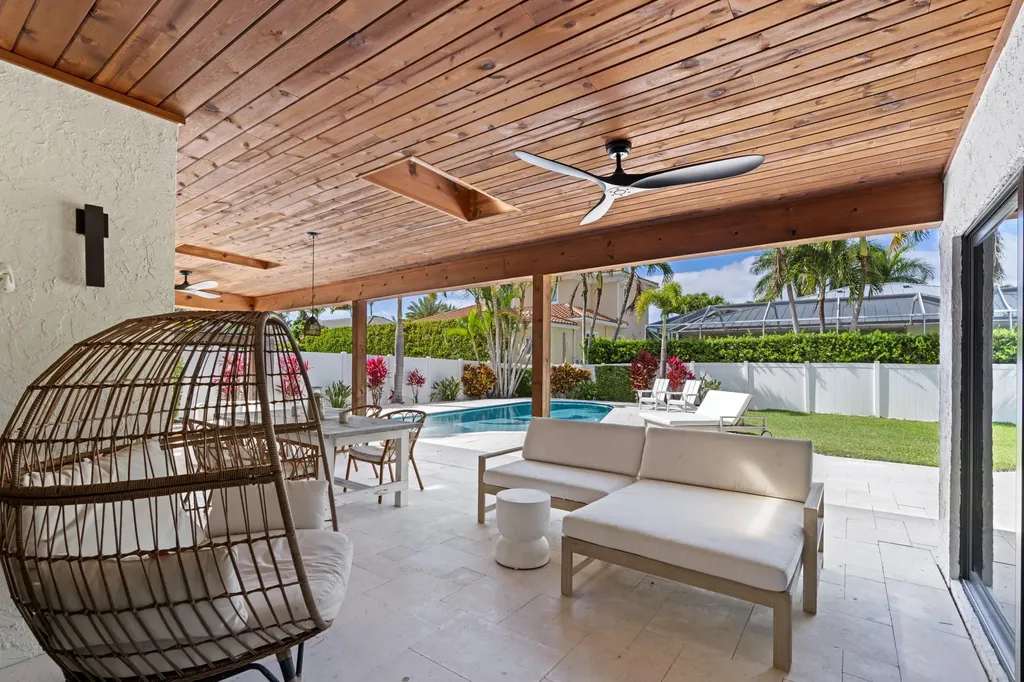 391 S Country Club Boulevard Boca Raton FL 33487