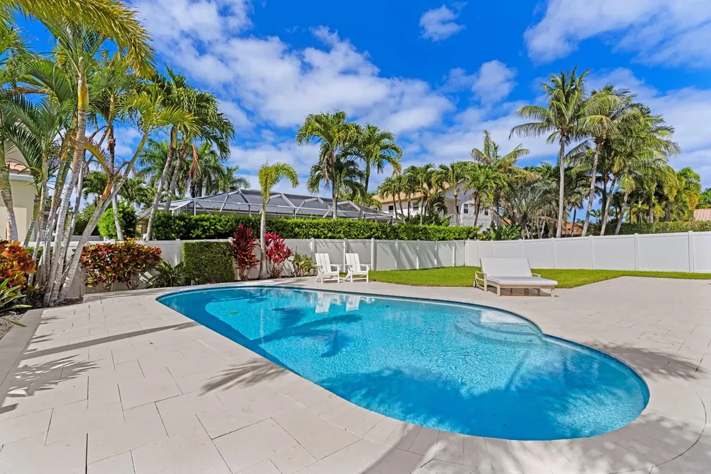 391 S Country Club Boulevard Boca Raton FL 33487