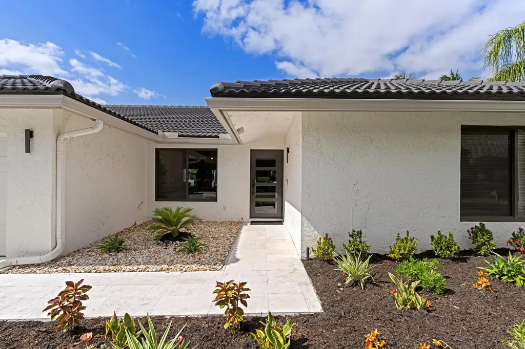 391 S Country Club Boulevard Boca Raton FL 33487
