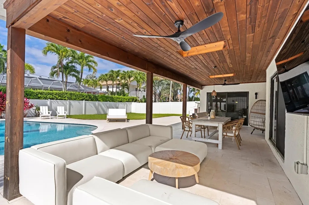391 S Country Club Boulevard Boca Raton FL 33487