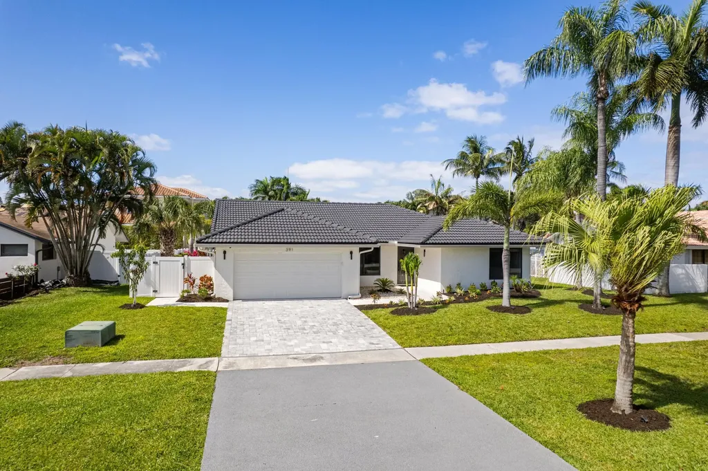 391 S Country Club Boulevard Boca Raton FL 33487