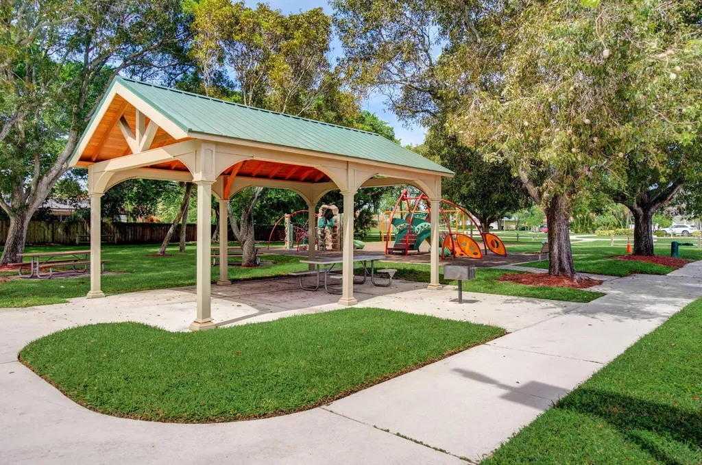 391 S Country Club Boulevard Boca Raton FL 33487