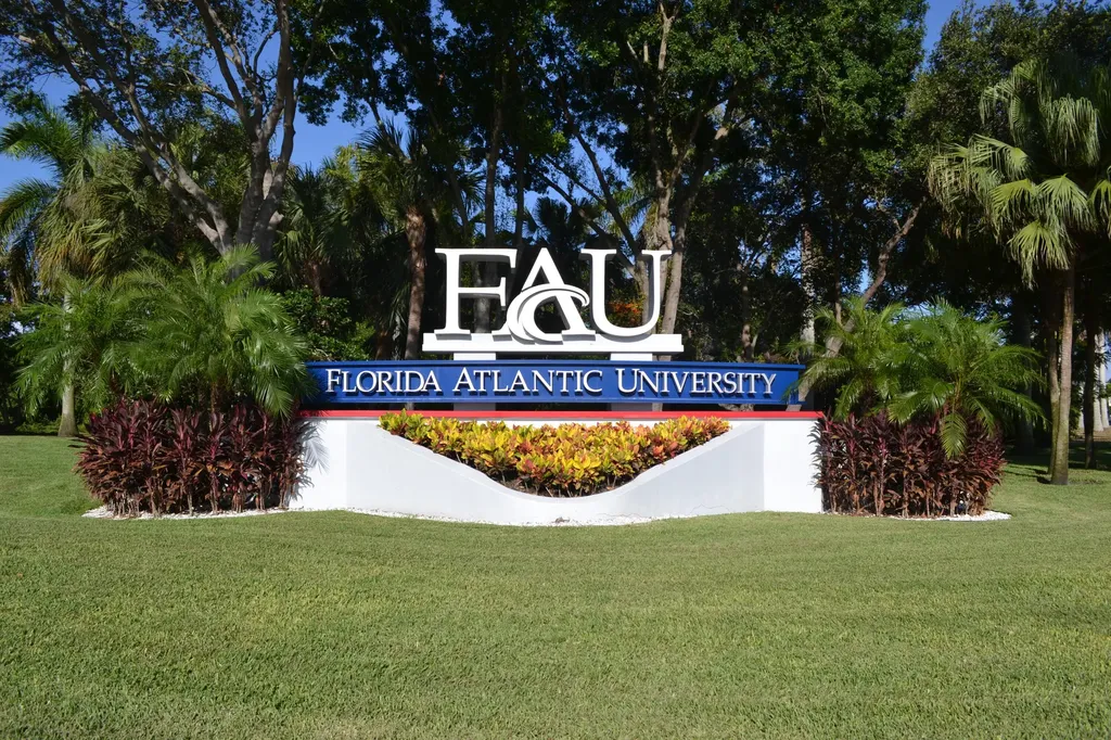 391 S Country Club Boulevard Boca Raton FL 33487