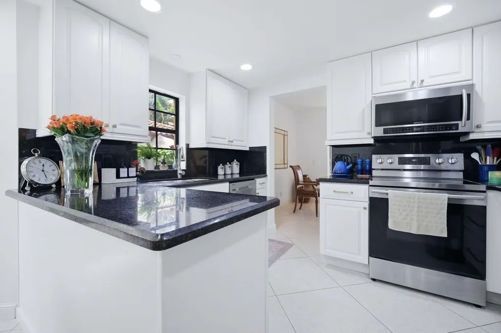 7798 La Mirada Drive Boca Raton FL 33433