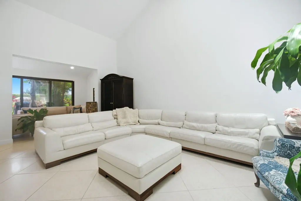 7798 La Mirada Drive Boca Raton FL 33433