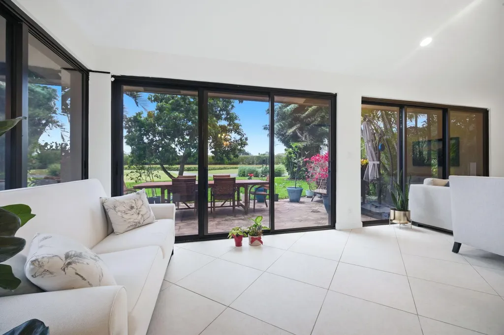 7798 La Mirada Drive Boca Raton FL 33433