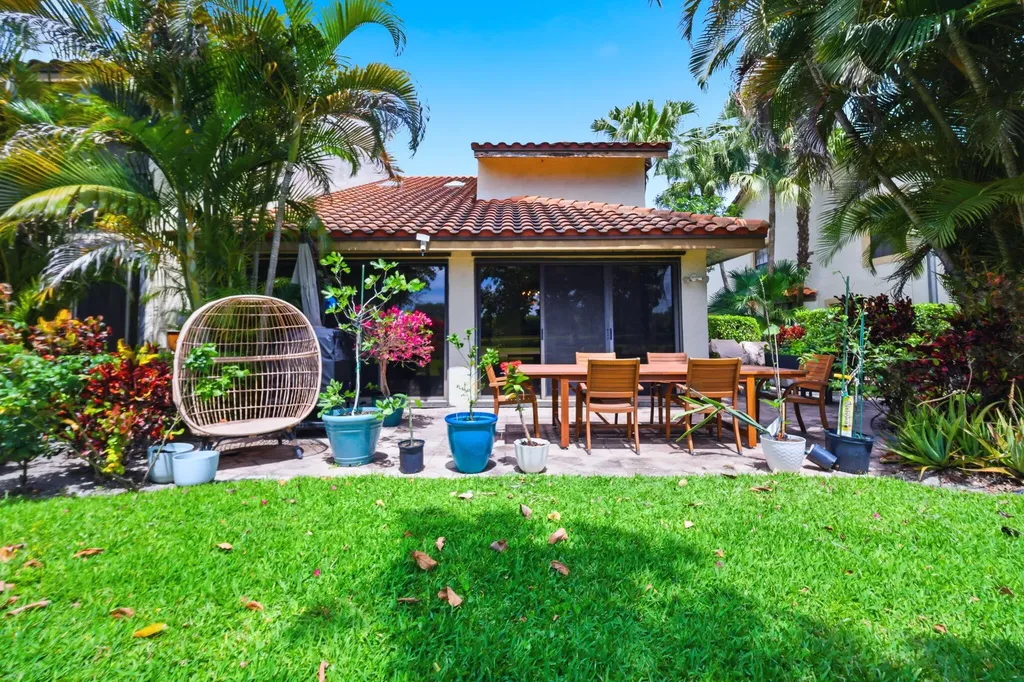 7798 La Mirada Drive Boca Raton FL 33433