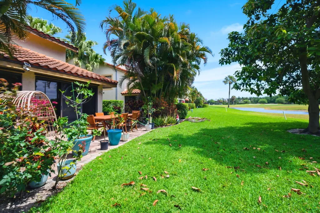 7798 La Mirada Drive Boca Raton FL 33433