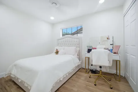 7798 La Mirada Drive Boca Raton FL 33433