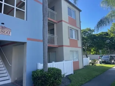 18860 NW 57th Avenue Hialeah FL 33015