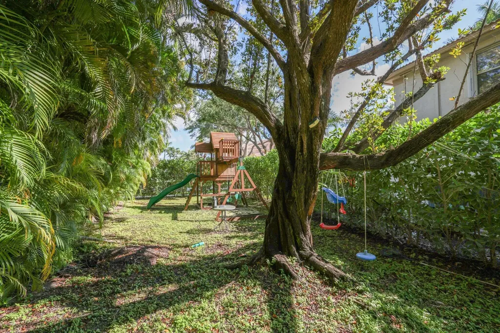 19234 S Creekshore Court Boca Raton FL 33498