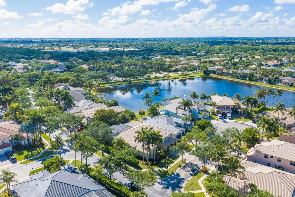 19234 S Creekshore Court Boca Raton FL 33498