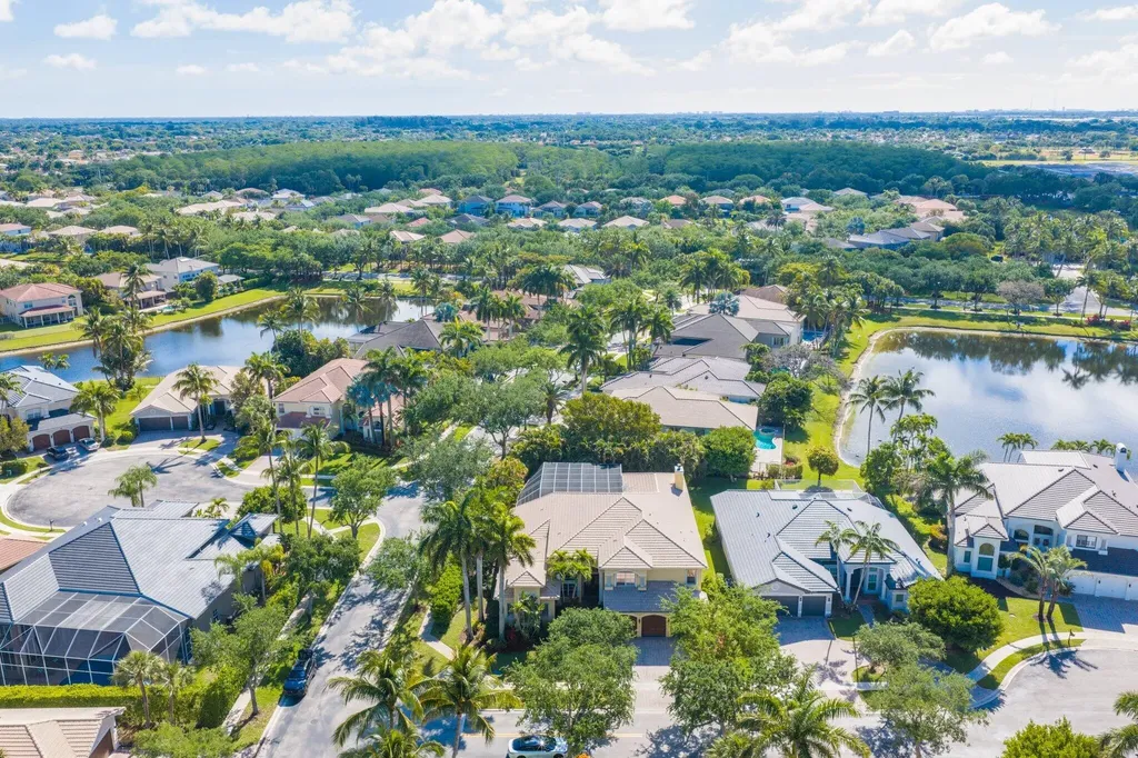 19234 S Creekshore Court Boca Raton FL 33498