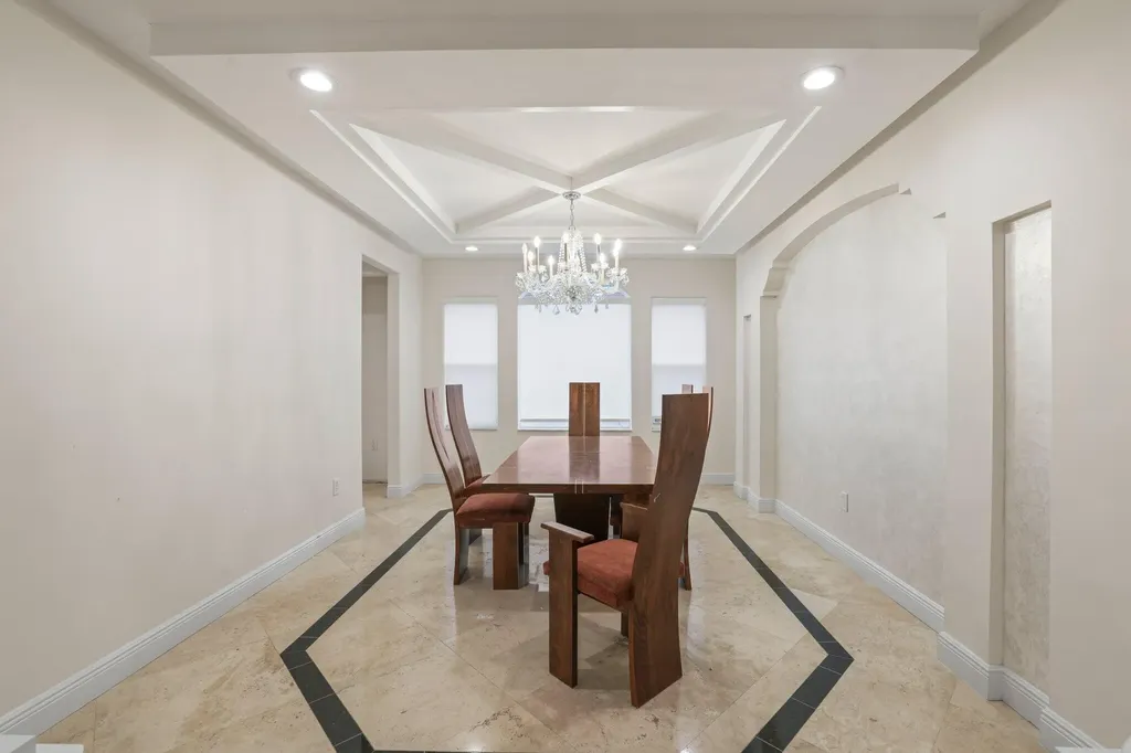 19234 S Creekshore Court Boca Raton FL 33498