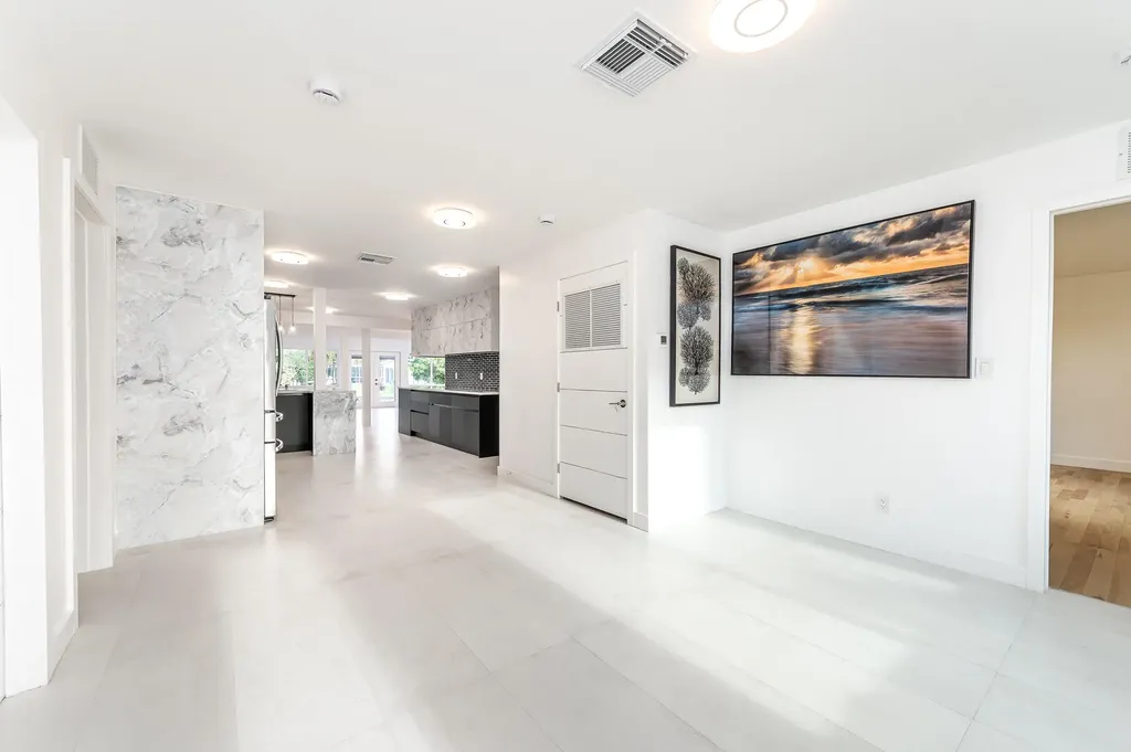3470 NW 21st Avenue Oakland Park FL 33309