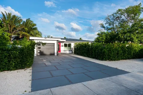 3470 NW 21st Avenue Oakland Park FL 33309